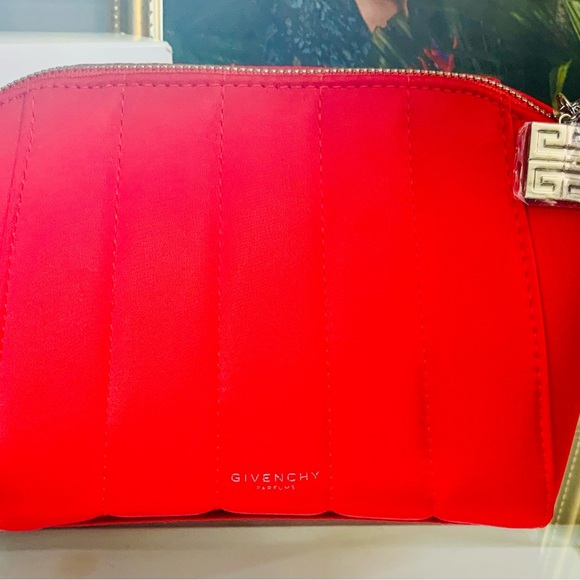 Givenchy Toiletry bag/ cosmetic/ makeup bag/ pouch / case NWOT - Picture 4 of 15